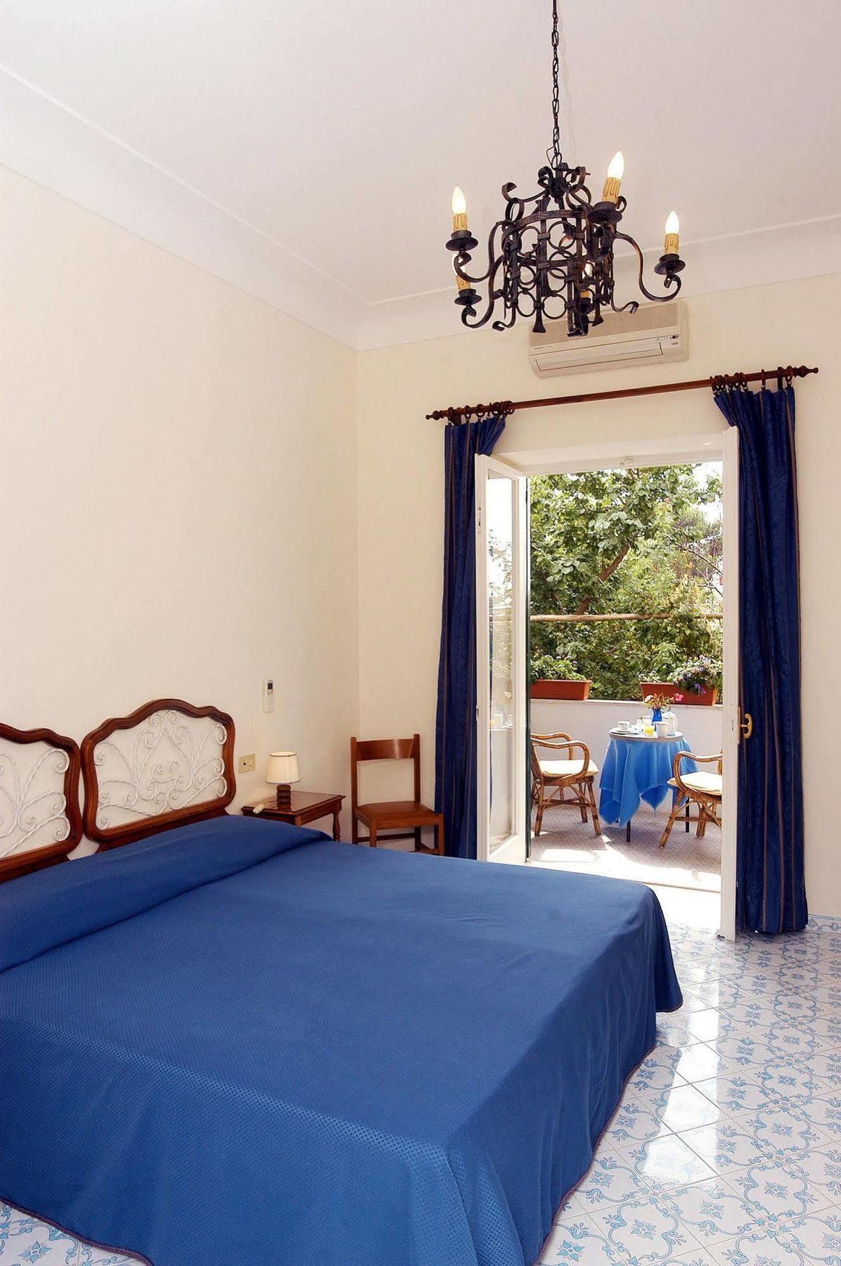 Hotel Sarah 4*